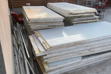 Trời Nóng 40 Độ, Làm Sao Giữ Hàng Hóa Không Hư?