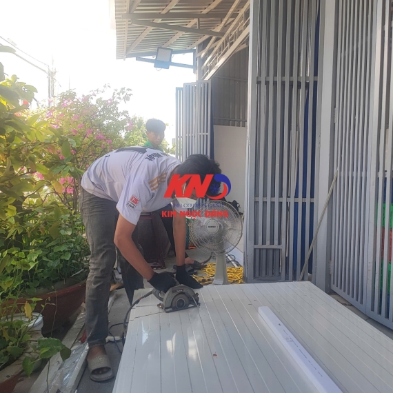 Kho lạnh bảo quản thực phẩm đã được đông lạnh ở An Giang