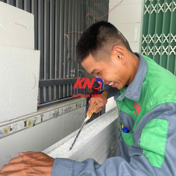 Kho lạnh bảo quản hải sản đã được đông lạnh ở Bình Dương
