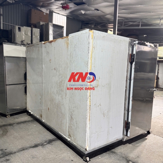 Thanh lý kho mát 6 khối xốp trắng  80%